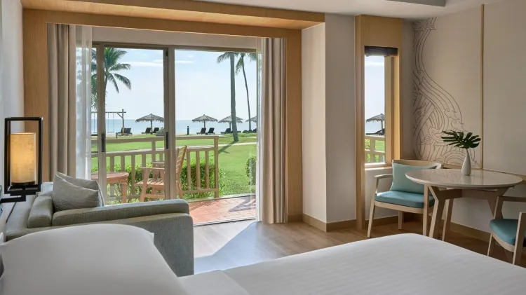 Larger Guest Room, 2 Doubles, Ocean View, Beach Front Access,Terrace
