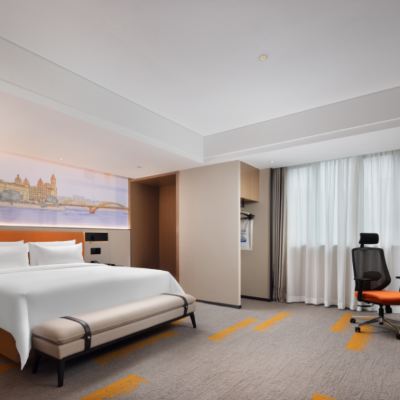 豪華大床房 福州五四路希爾頓歡朋飯店優惠