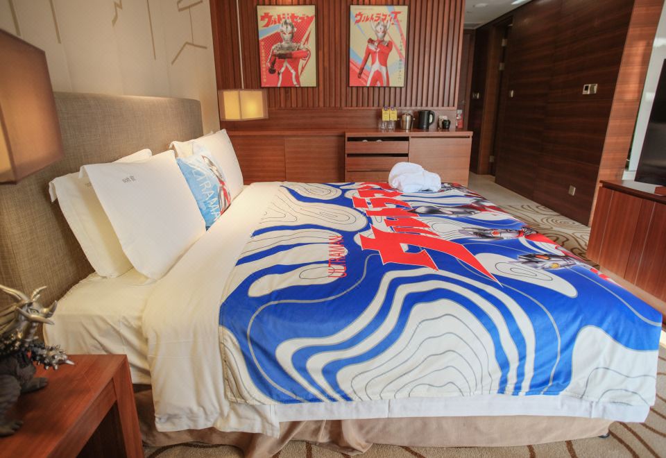 Holiday Inn Shanghai HongqiaoUltraman Theme Family Room