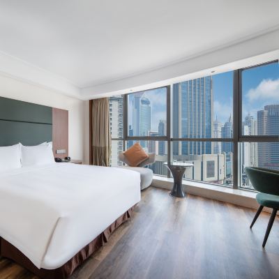 假日行政豪華房-超大床 青島中心假日飯店優惠