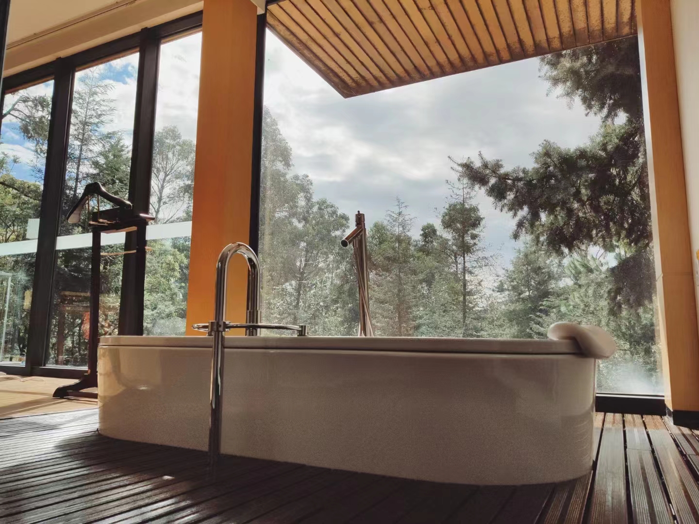 遇见阳光·山景大床房