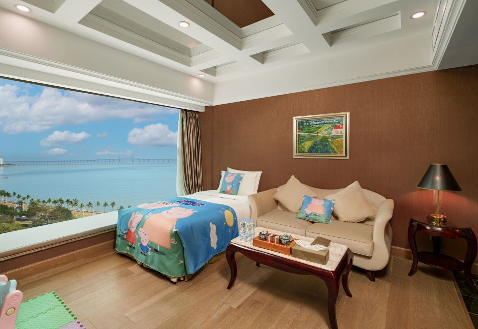 貴賓樓豪華海景親子房（觀港珠澳大橋+觀海上日出）