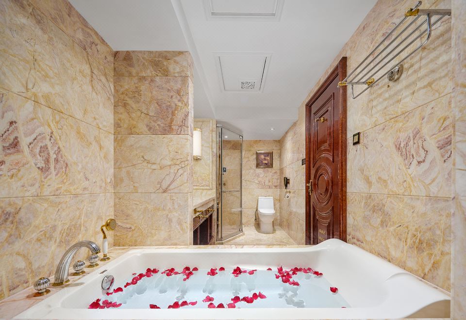 童趣家庭亲子房「欢愉时光+小童帐篷+亲子洗护」