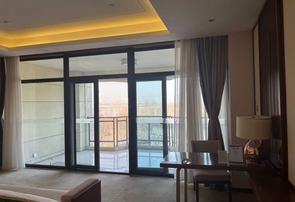 Arcadia Hotel PuyangPremier Room (Double Bed)