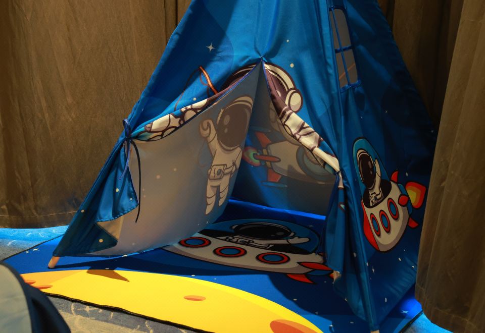 太空主题至尊亲子房