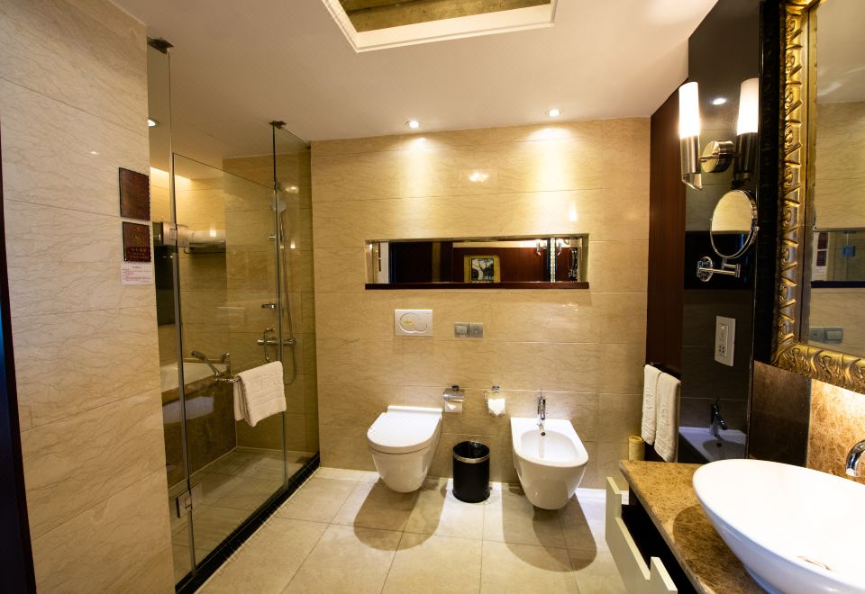 高级双床房【海边城景+办公桌】