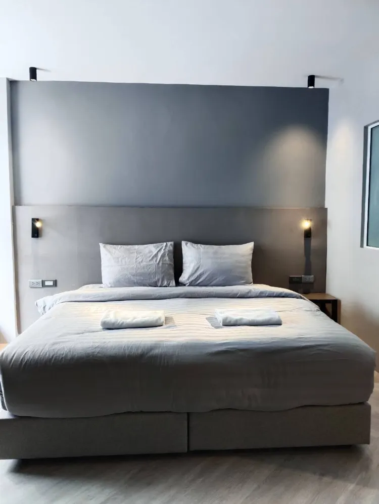 Deluxe King Bed With Balcony Street View