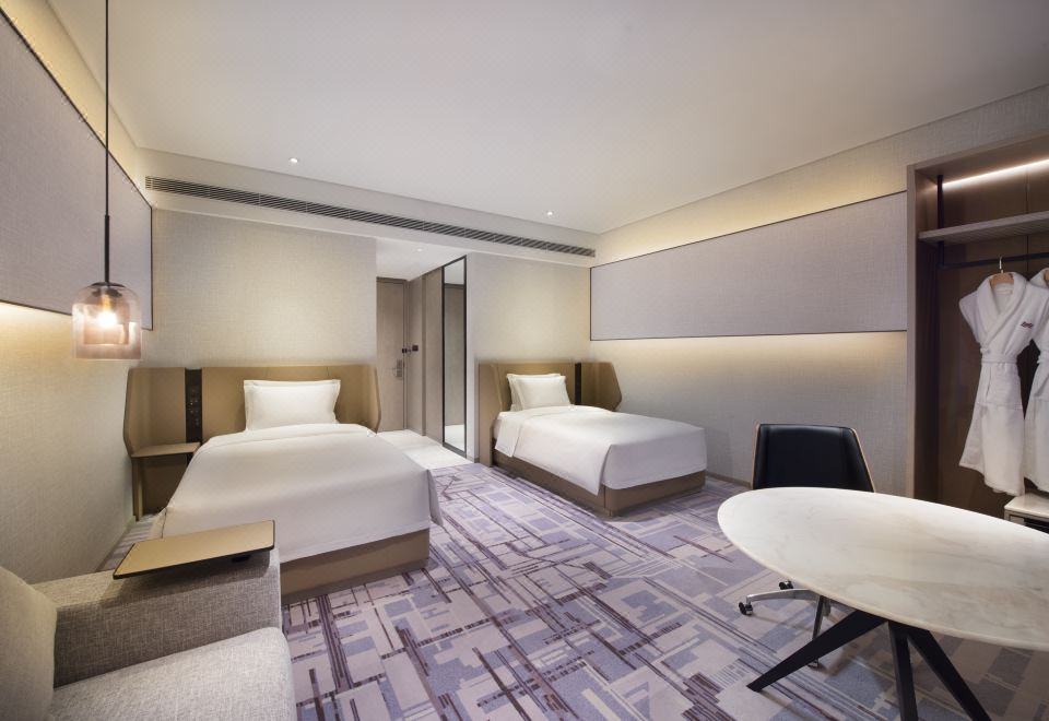 Crowne Plaza Xinghai DalianSuperior City-view Room