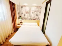 City Comfort Inn Hotel (Luohe High-Speed Railway West Station Wanda Plaza)