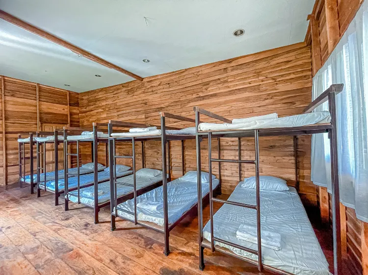 ห้องพักรวมชายหญิง