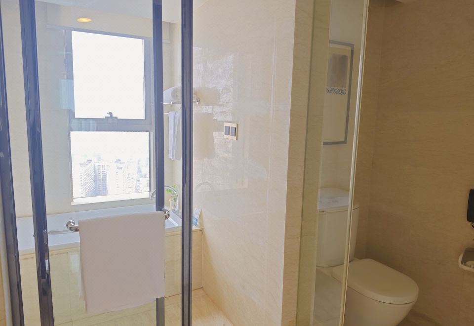 Swiss Grand Nanchang2-bed Room With City View