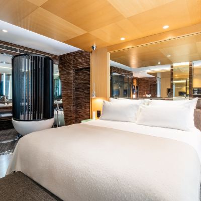 Deluxe Suite Harbour View Romeo Hotel Promo Code