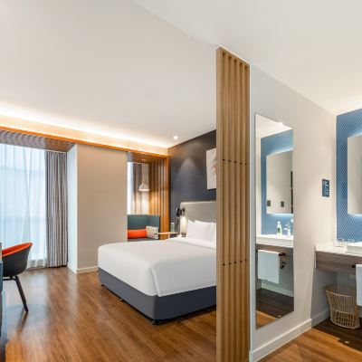 行政大床房（投屏電視+慢回彈護頸記憶枕 ） 杭州濱江星光大道亞朵飯店優惠