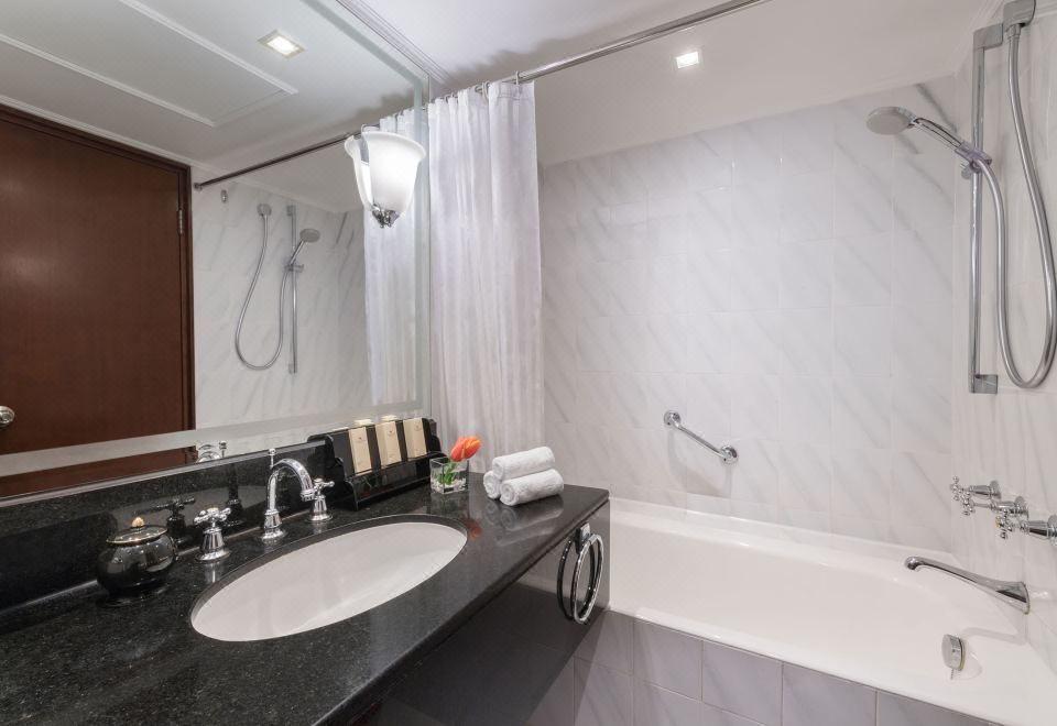 Marco Polo Hongkong HotelContinental Deluxe Room