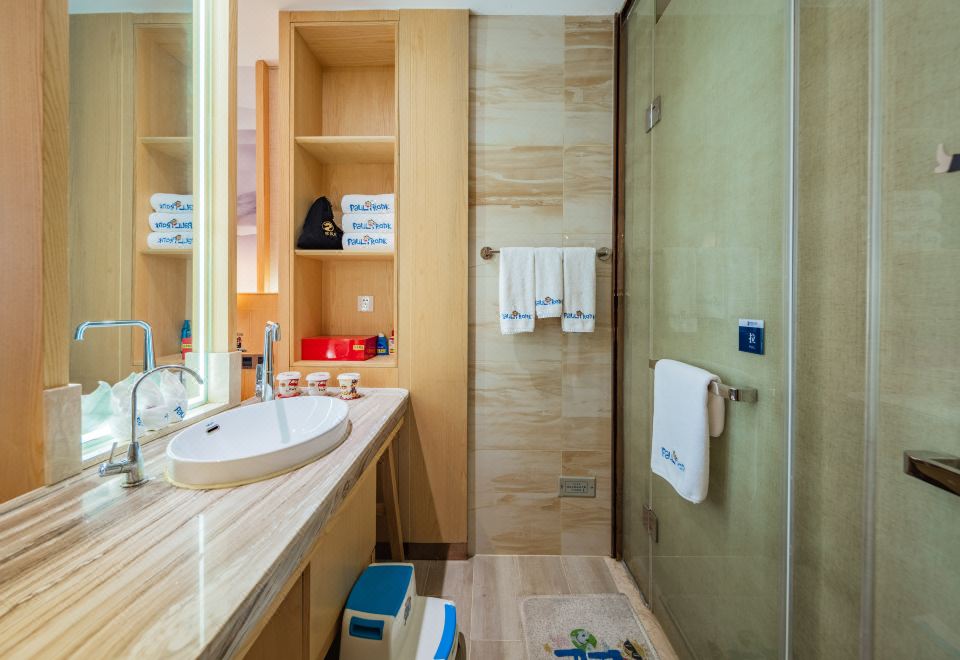 欢享·卡通小亲子主题房-主题布草+玩偶布置