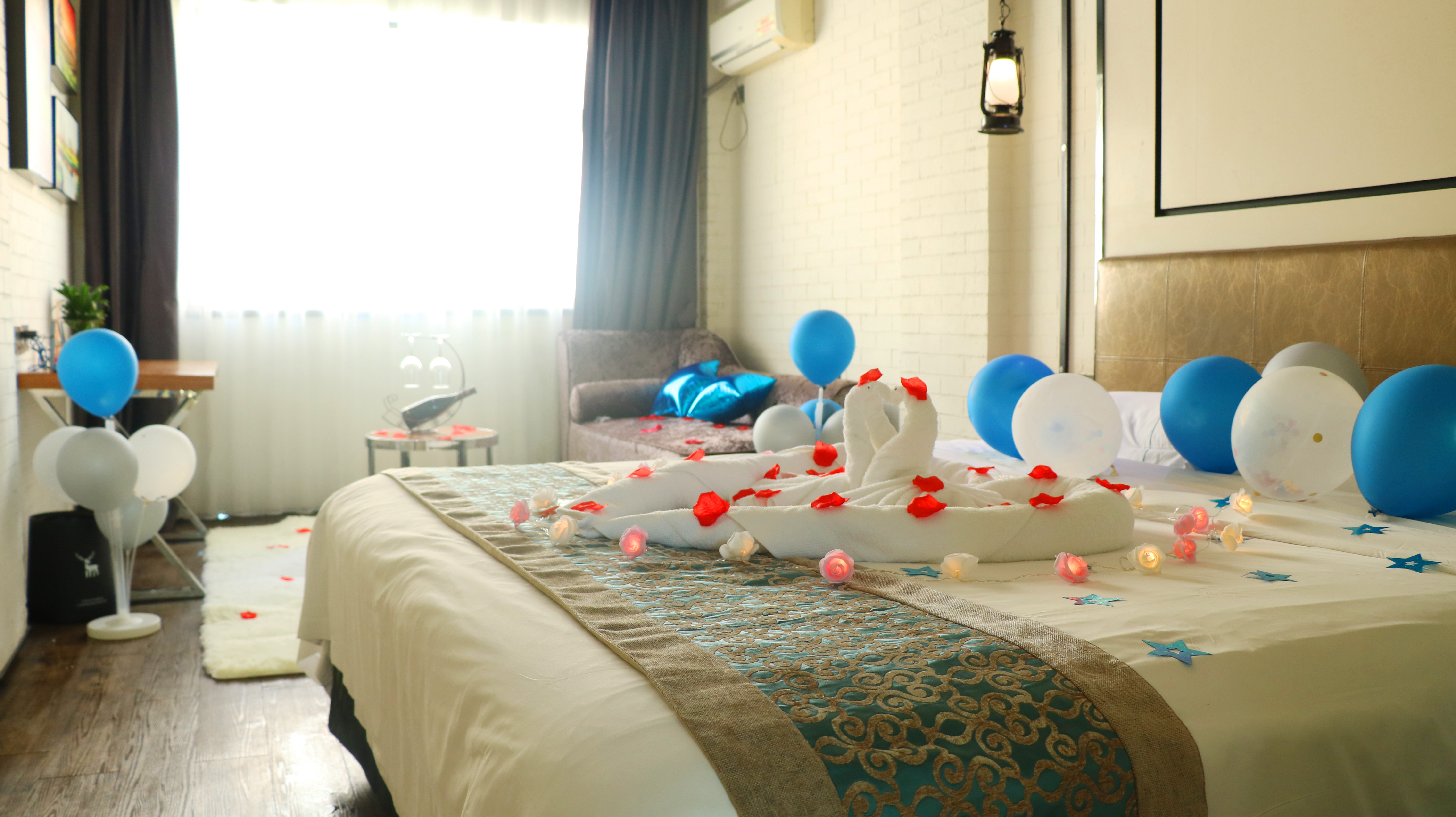 浪漫气氛主题房