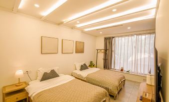 Shanghai Liubaiju Bed and Breakfast - Housity