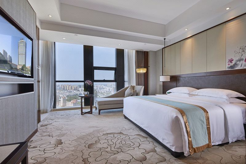 高级湖景大床房+俯瞰白石湖夜景