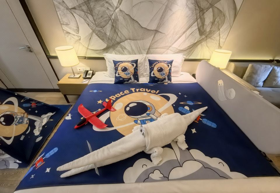 行政单间大床亲子公寓客房