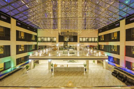 Barluna Hotel (Yanji Yanbian University West Market Branch)