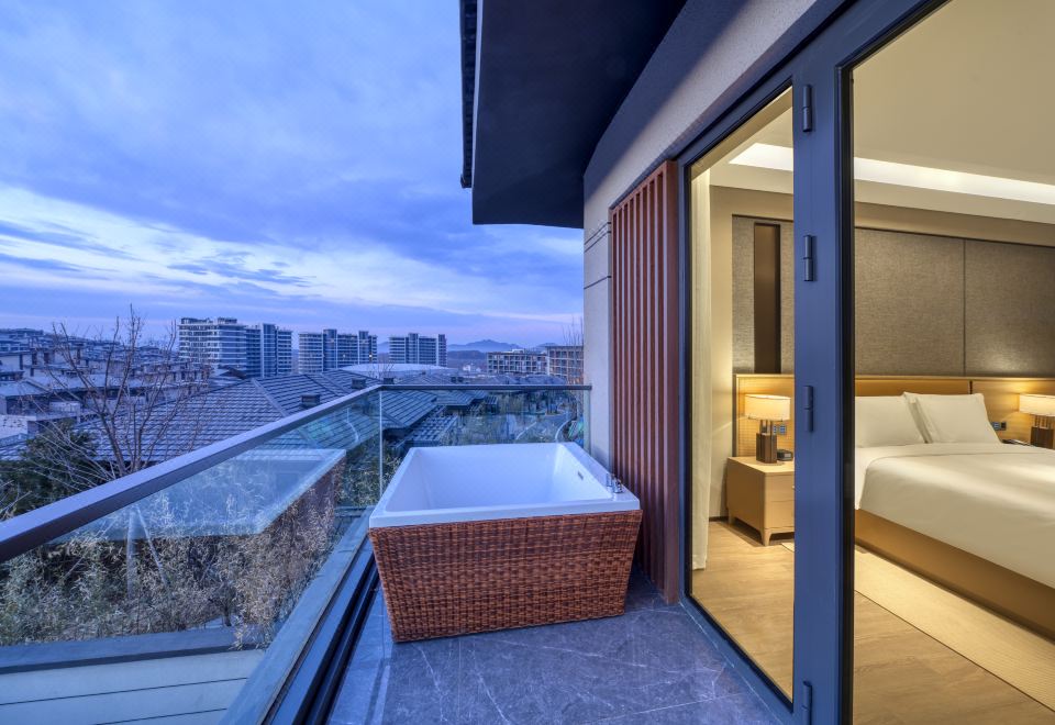 Crowne Plaza Zunhua Hot Spring TownCourtyard Family Hot Spring Villa