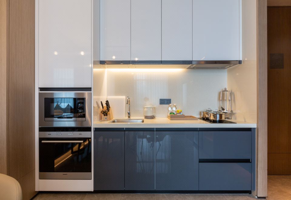 The Meixi Lake, Changsha Marriott Executive ApartmentsWalk By Meixi One-Bedroom Suite Twin Beds