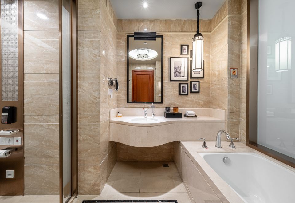 温泉大床房丨獨立泡池丨艾草+生薑葯浴包