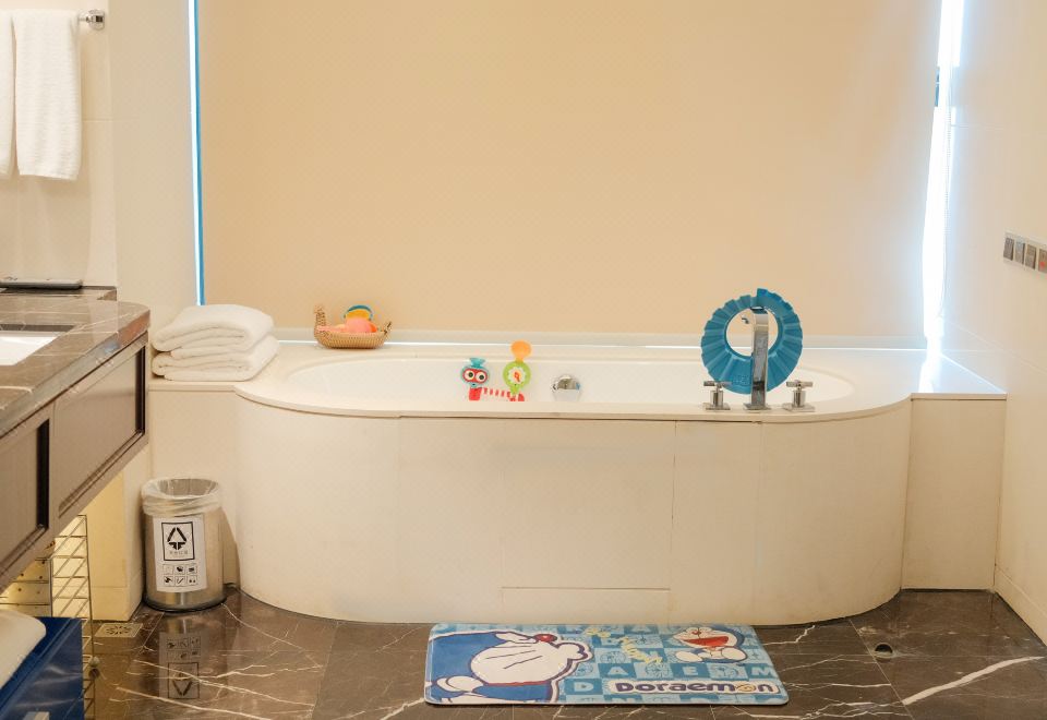 开心叮当乐趣家庭房