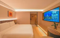 TRUE GO Hotel (Central Avenue Subway Station Baicheng Railway Station)