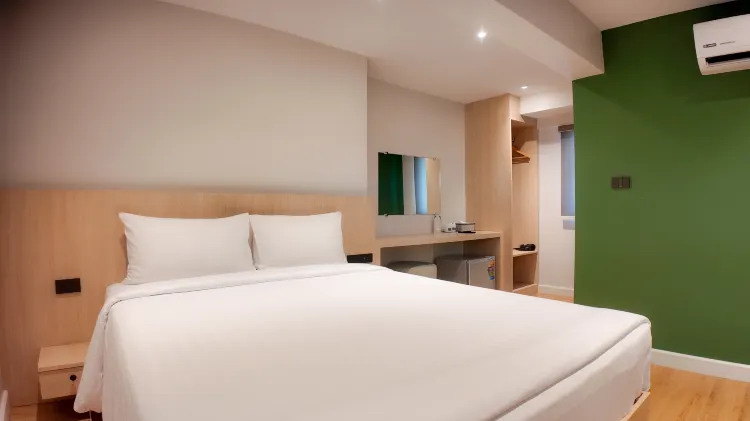 ห้องดีลักซ์ เตียงควีนไซส์ /CNX