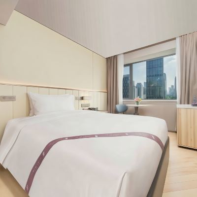 心悅經典大床房（無線充電+智能客控+電動離簾） 外商·藝龍飯店（廣州珠江新城店）優惠