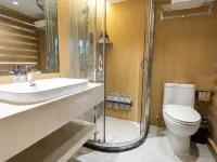 YaSheMan Hotel (Honghu Yasi Plaza Store) Hotels in Honghu