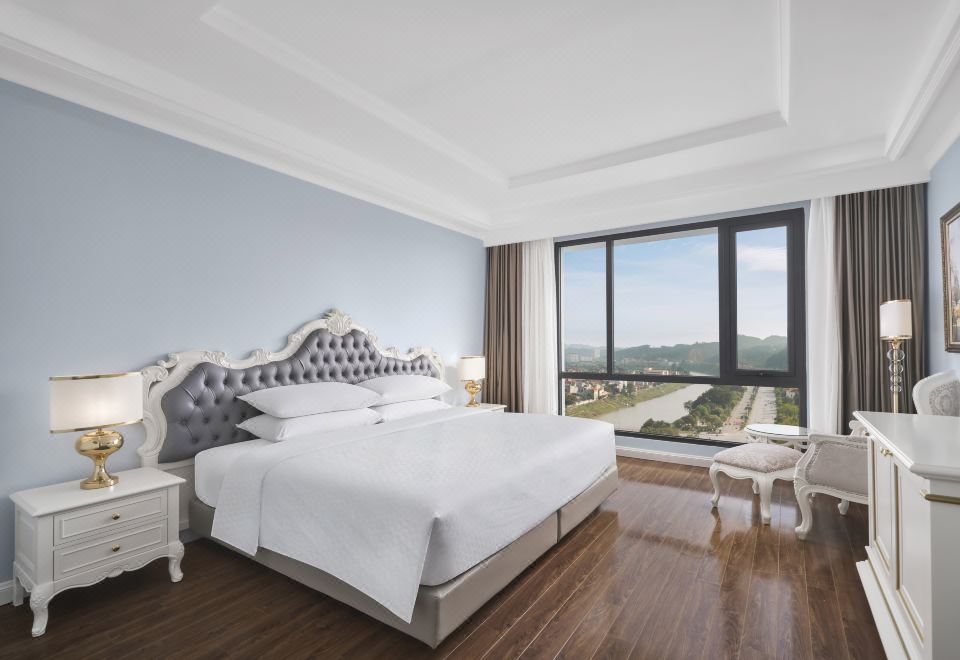 天际线景豪华特大床房