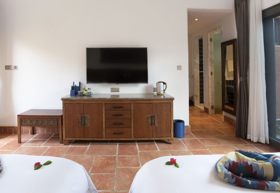 Xikang Yunshe Wellness & Resort HainanMoroccan Red Villa Twin Room