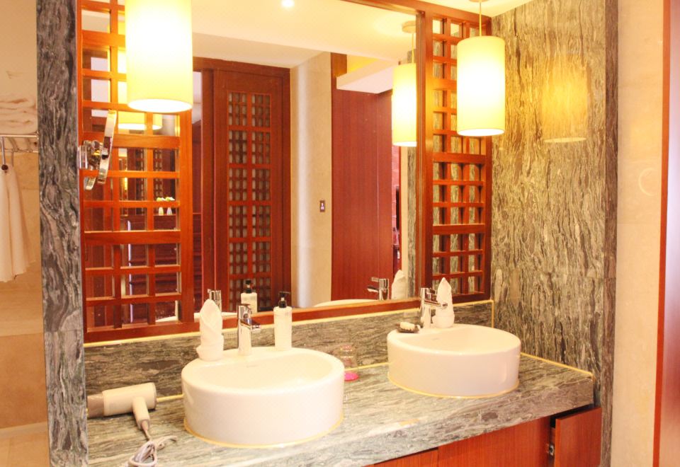 賓雅號超級總統套房（溫泉水+棋牌間+KTV+室外露天泡池+大浴缸+濕蒸房）