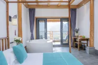 Xingyi Wanfenglin Ruhuazaoye Homestay (Baguatian Observation Deck)