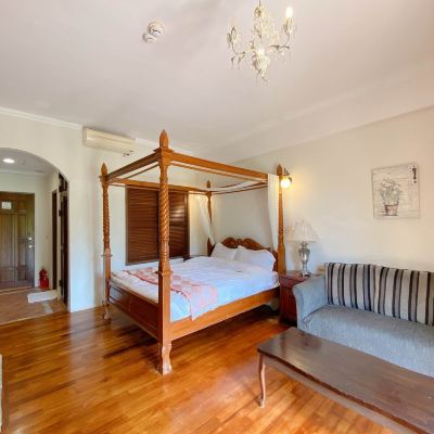Xiangcaotiankong Double Room Tuscany Resort Promo Code