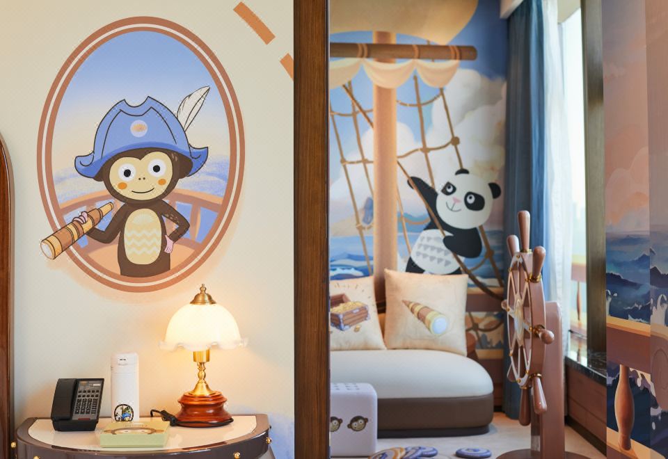Mandarin Oriental Pudong ShanghaiHarbour City Themed Suite King