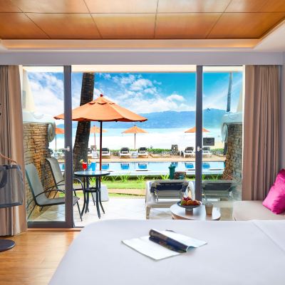 豪華池景房 卡隆超越度假酒店 – 限成人 （SHA Extra Plus）優惠