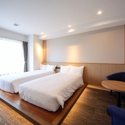 Hollywood Twin Room At Inn Hotel Toyotashi station Promo Code