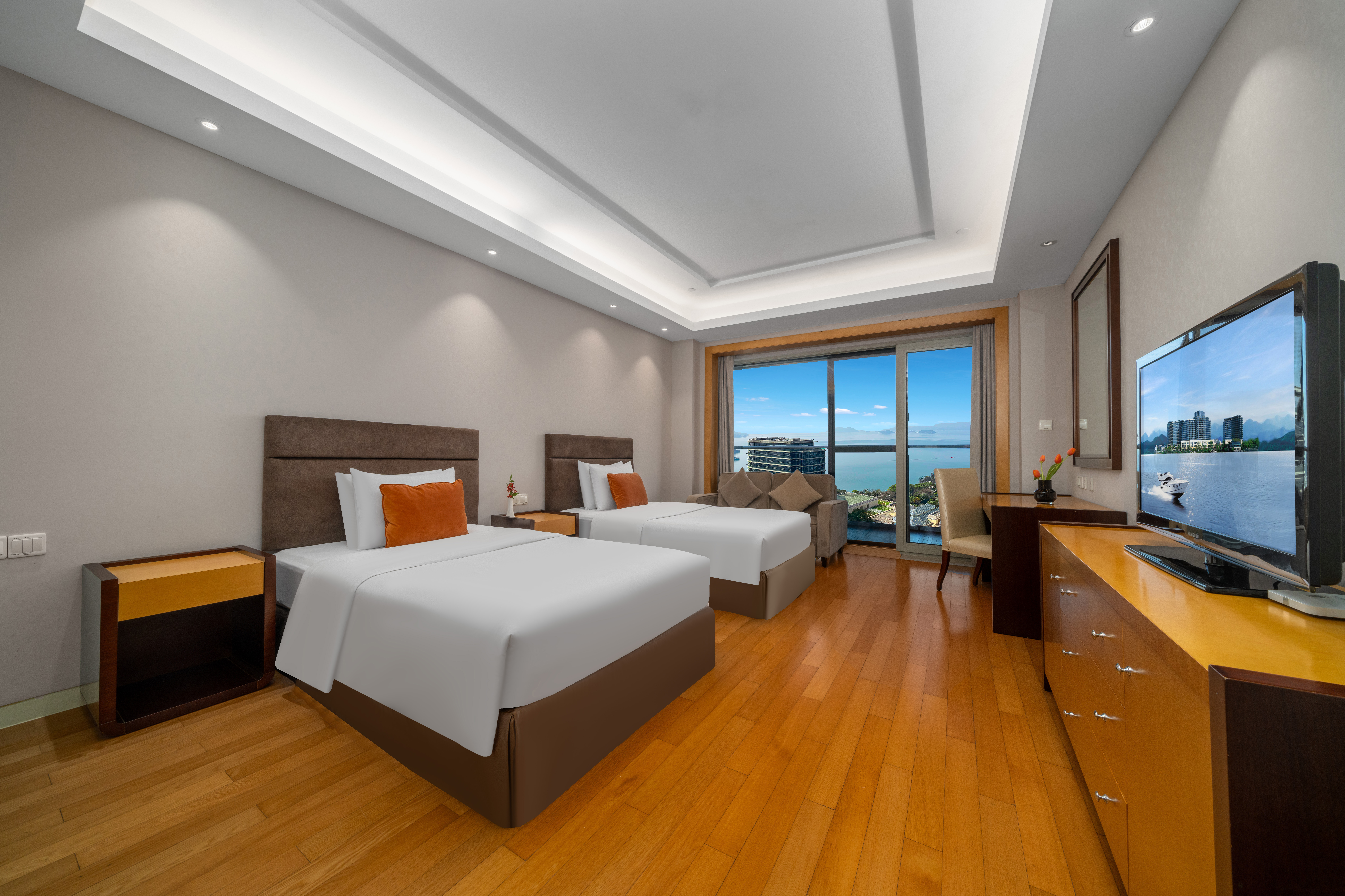 湖景标准双床房