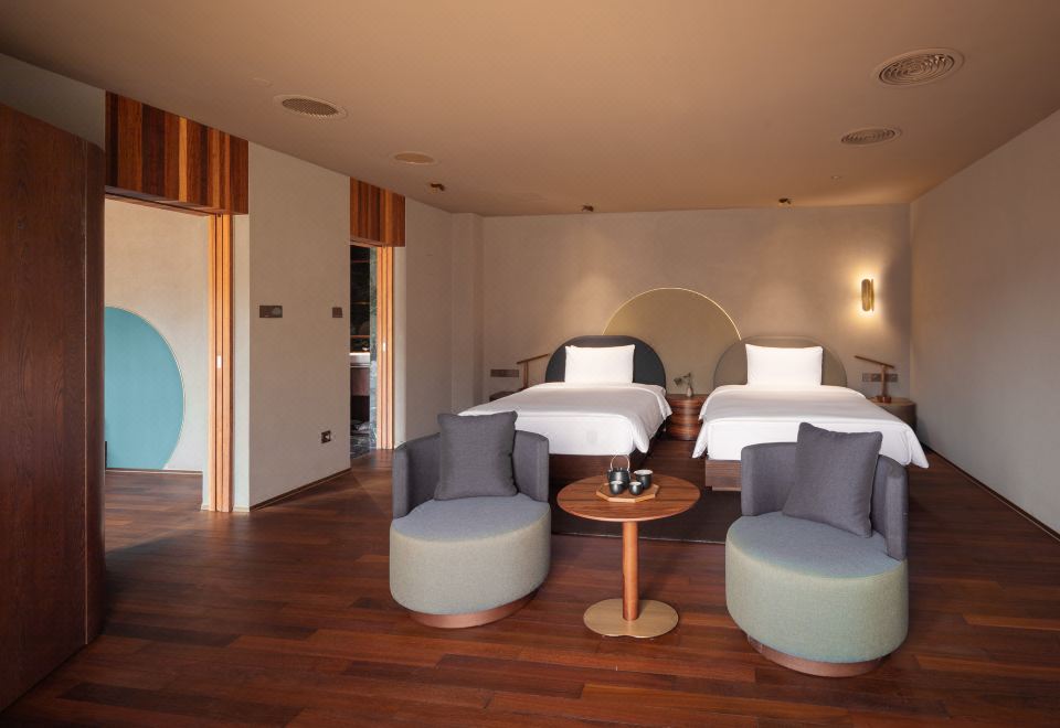 豪華露臺遠景家庭套房