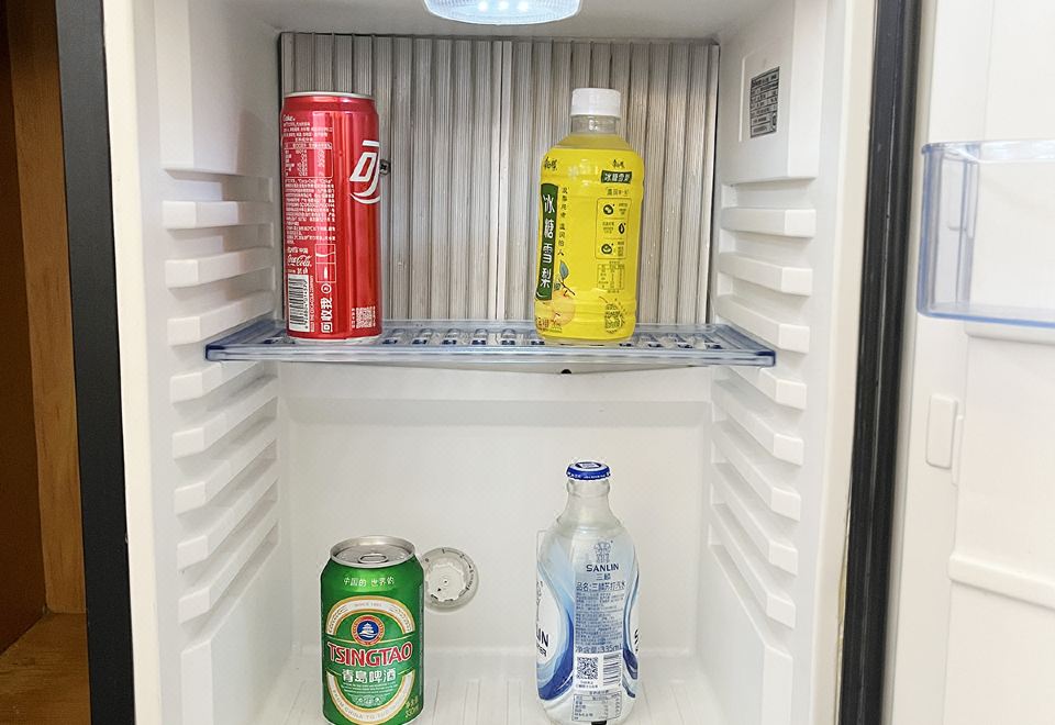 行政大床房（深睡安眠+静音玻璃+隔音门+高楼层）