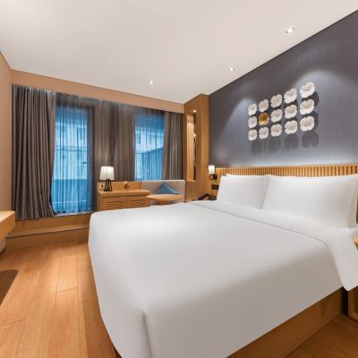 露台豪華大床房（智能客控+小冰箱+手機投屏） 桔子水晶上海豫園酒店優惠