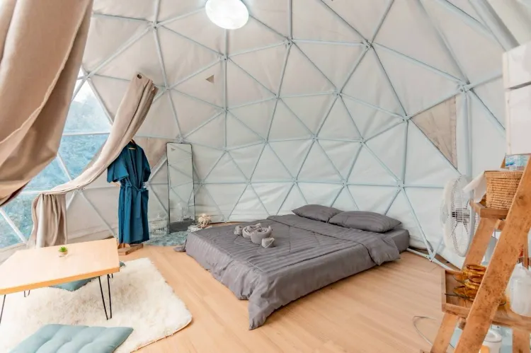 ห้องเตียงใหญ่พร้อมวิวภูเขา
