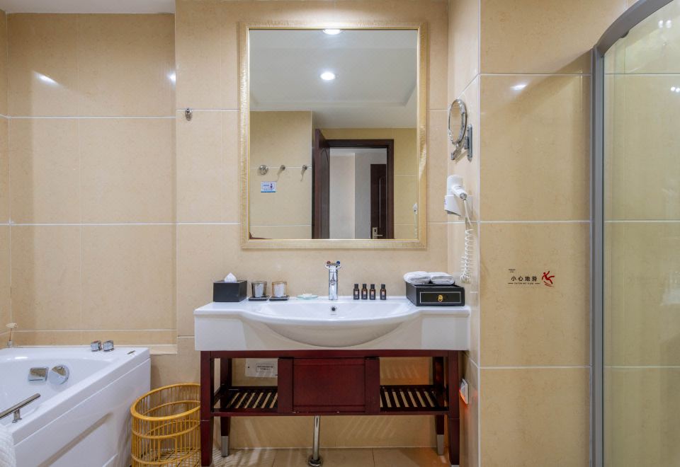 ChaoHu Country Garden Phoenix Hotel2-bed Room With Cards