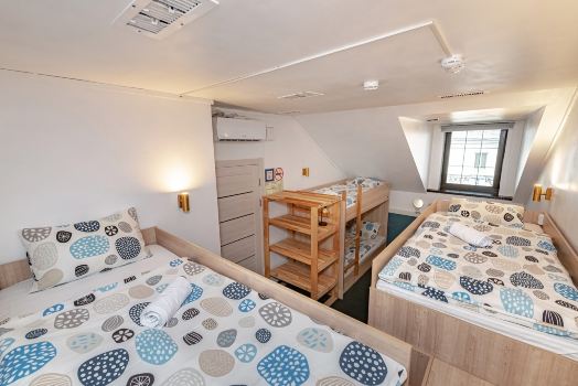 Oblaka Hostel