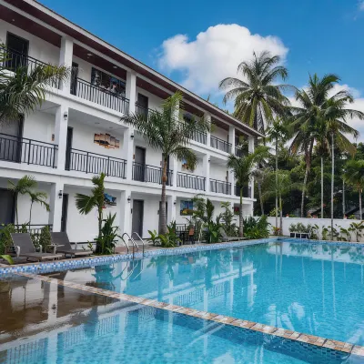 NAMKHAN SCENIC HOTEL Hotels near Ban Phanom