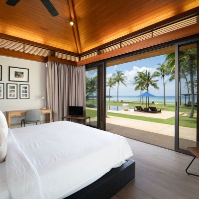 6 – Bedroom Villa Beach Front (Jia)