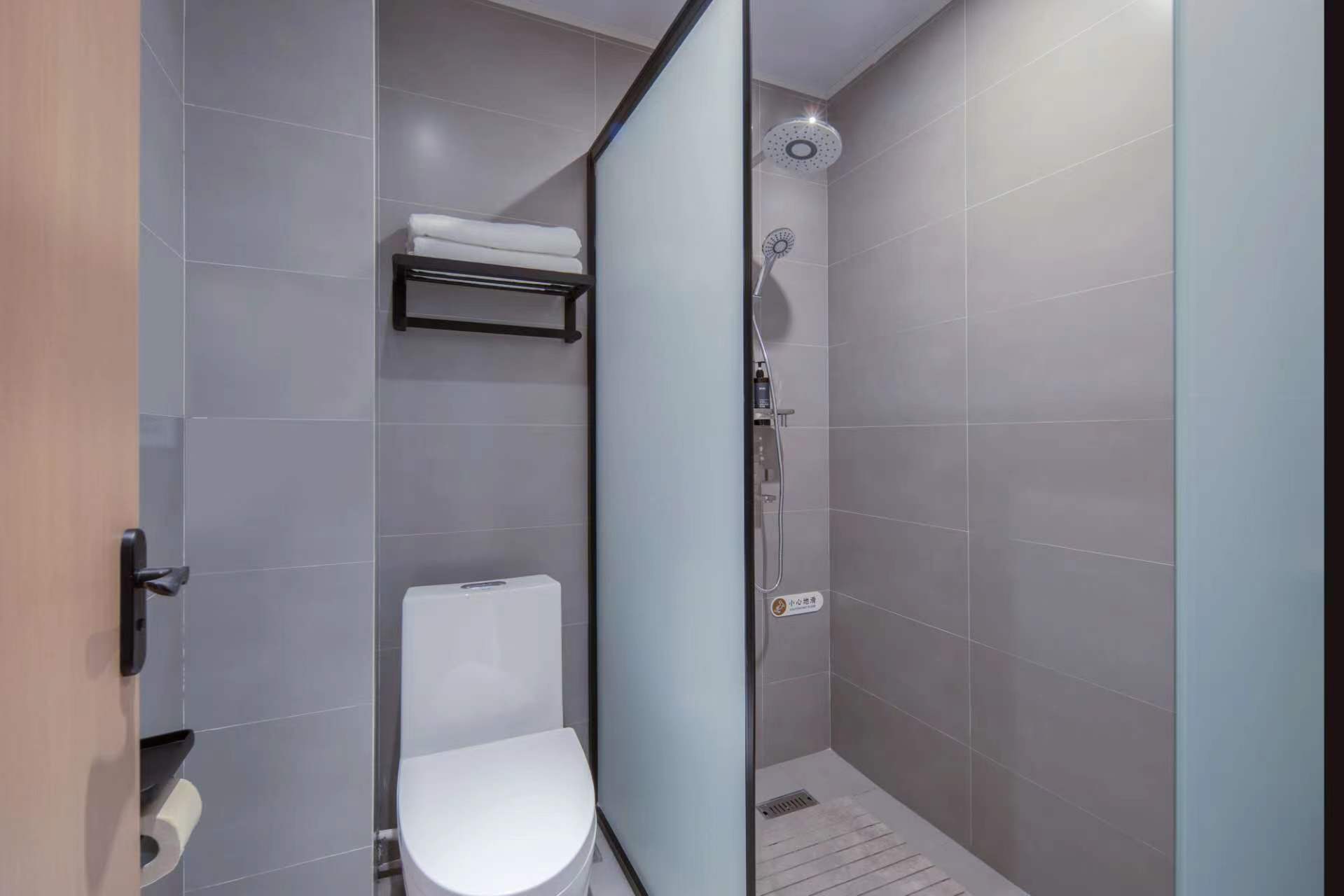 智能高级大床房（智能小度+零压梦百合床垫+地暖开放）